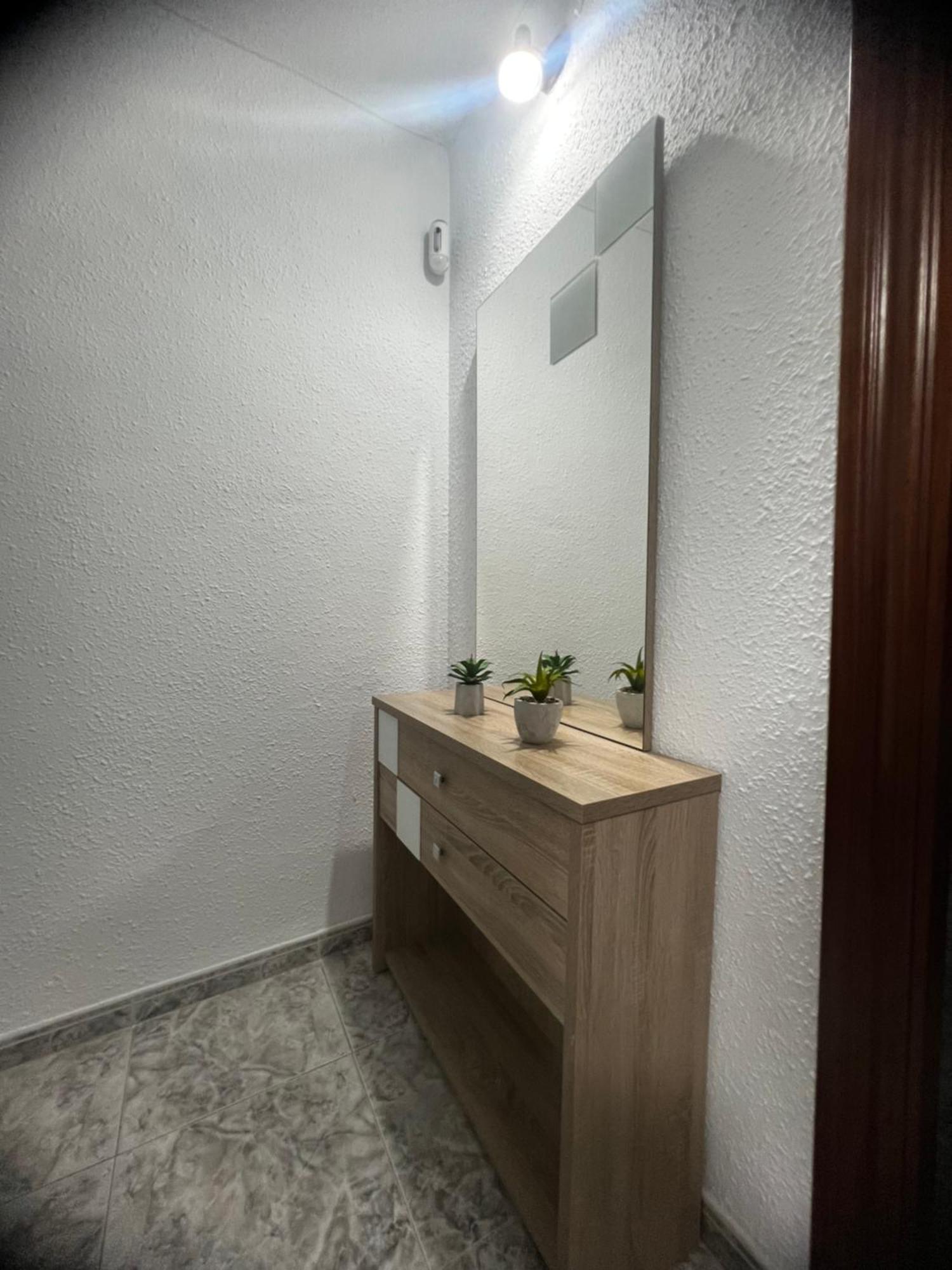 Apartamento 3 Habitaciones En Torre Del Mar A 50 Metros De La Playa Exterior photo